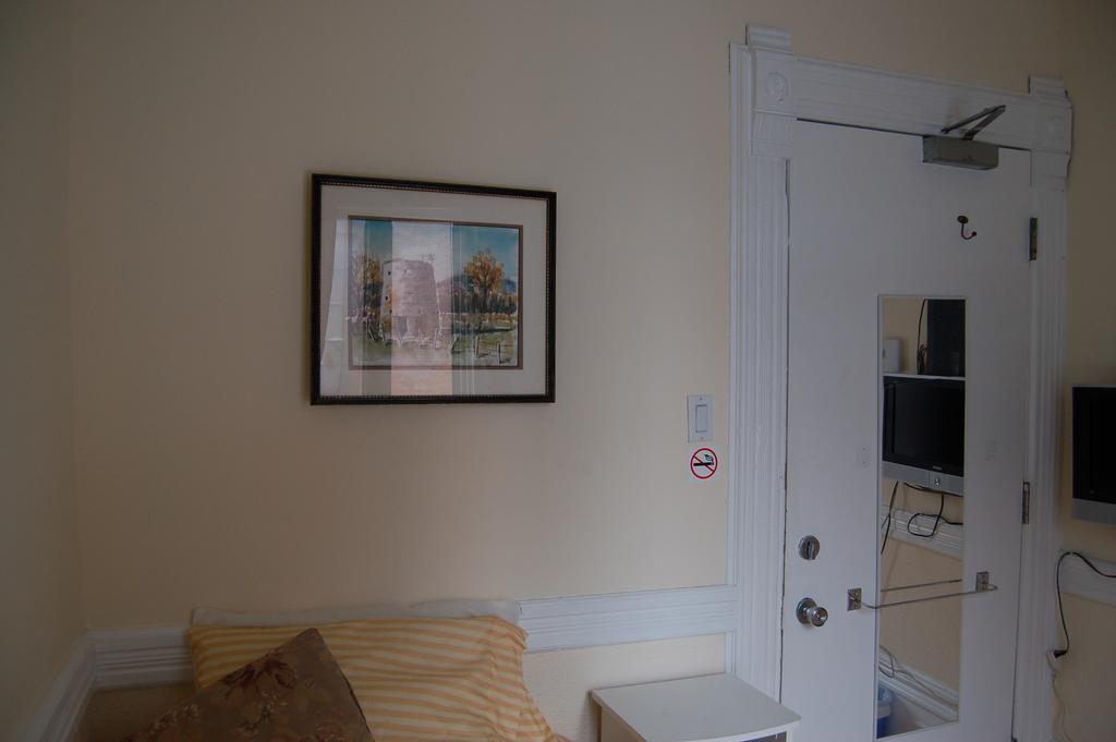 Le Chasseur Bed & Breakfast Montréal Extérieur photo