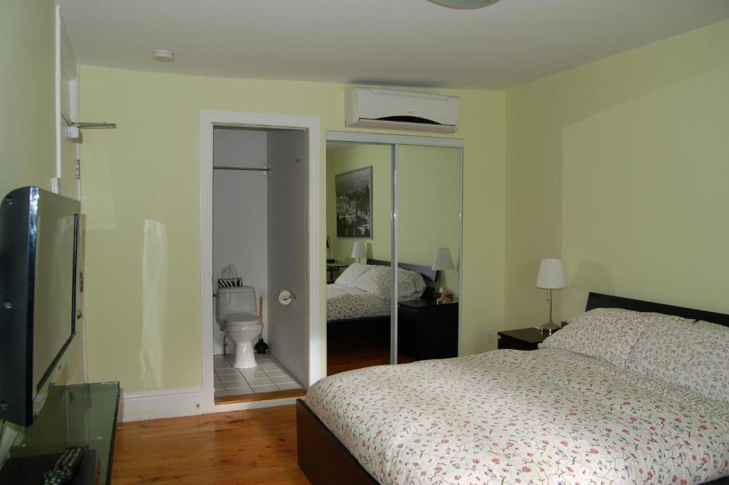 Le Chasseur Bed & Breakfast Montréal Chambre photo